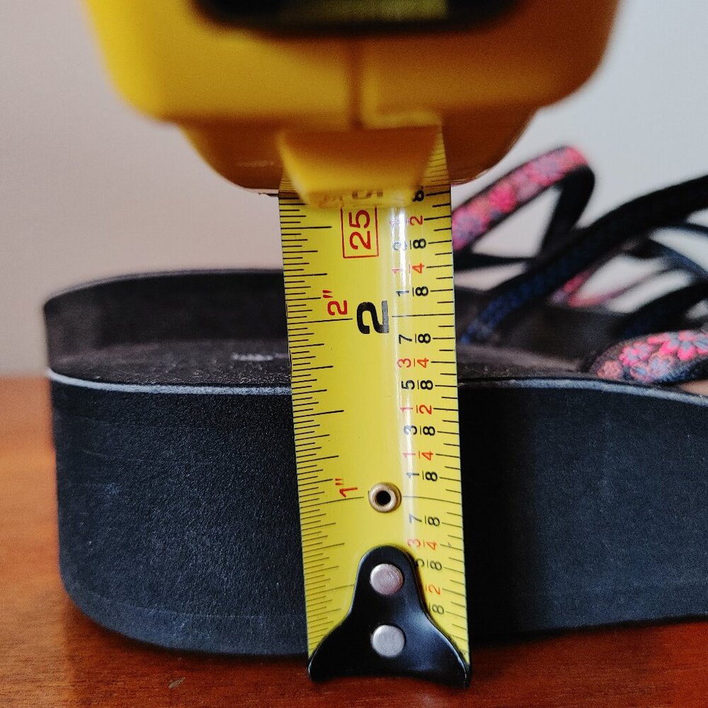 Adorable and comfortable TEVA pink floral slip-on sandals SZ 9 - Picture 5 of 5